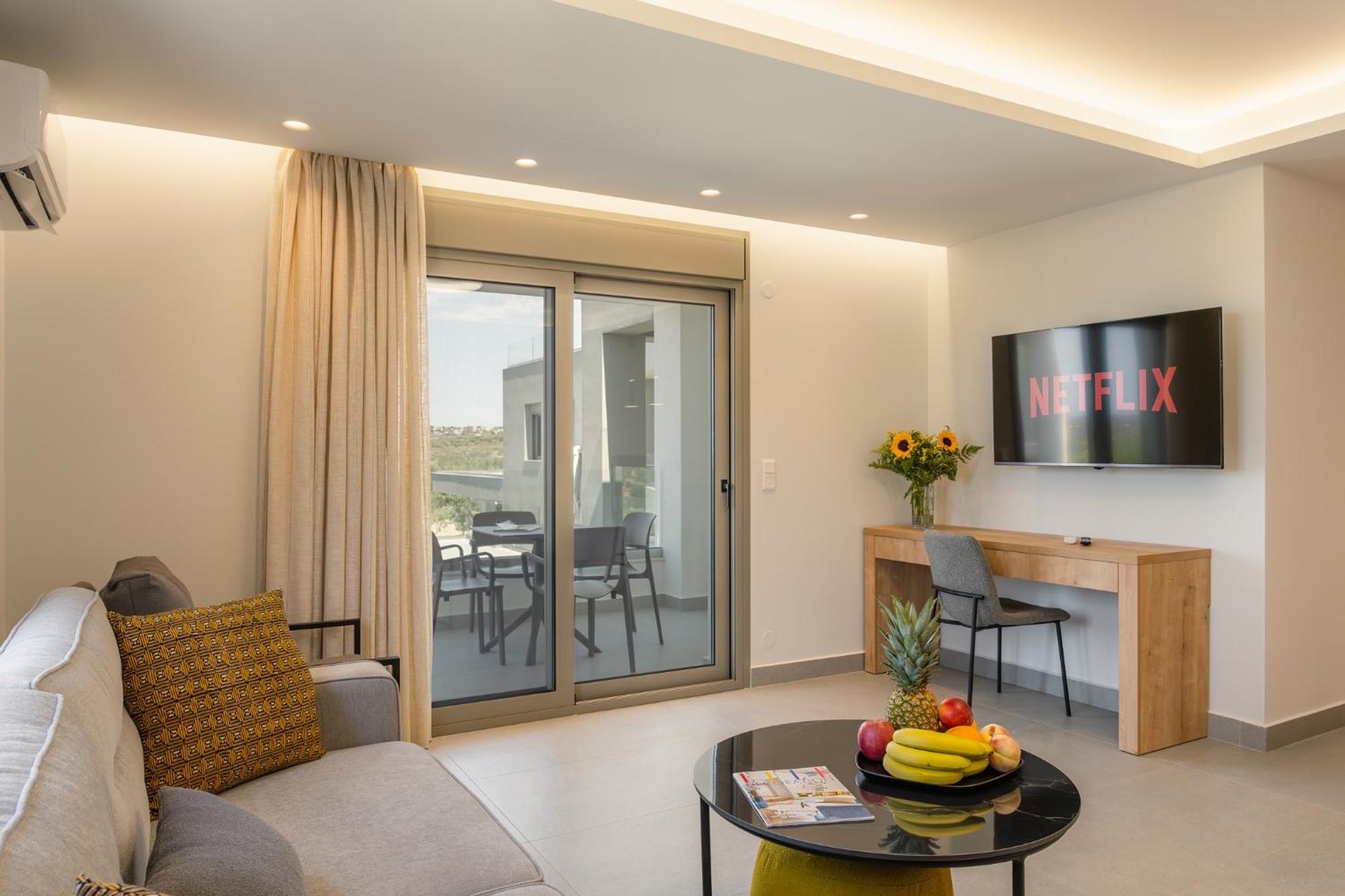 Villa Phyllion Boutique *